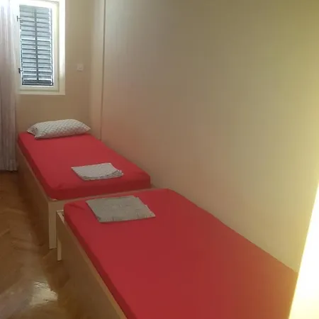 Daire 51 Gornji Karin