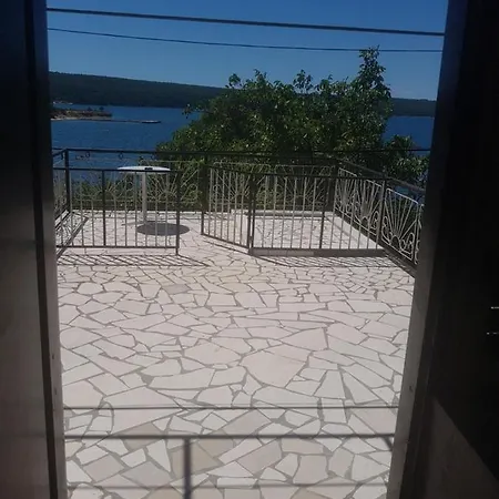 51 Apartment *