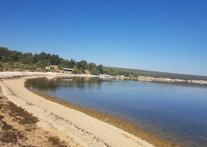 51 * Gornji Karin